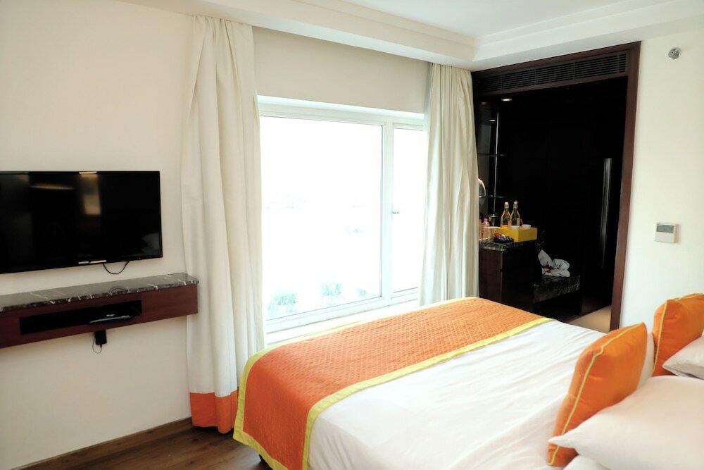 Фото Zone by The Park Bani Park Jaipur