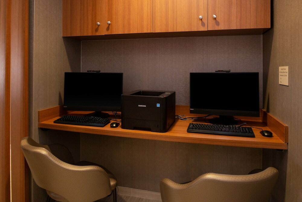 Фото SpringHill Suites by Marriott Greensboro Airport