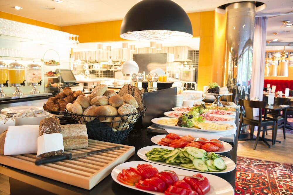 Фото Hotel Rival