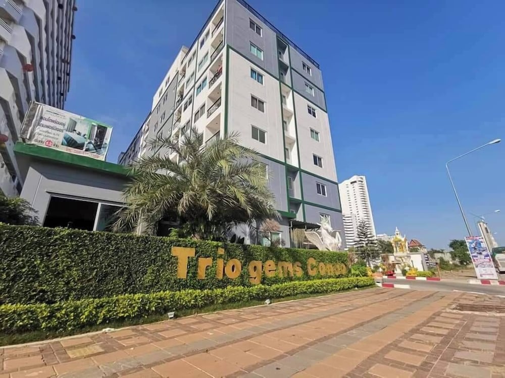 Фото Trio Gems Condominium