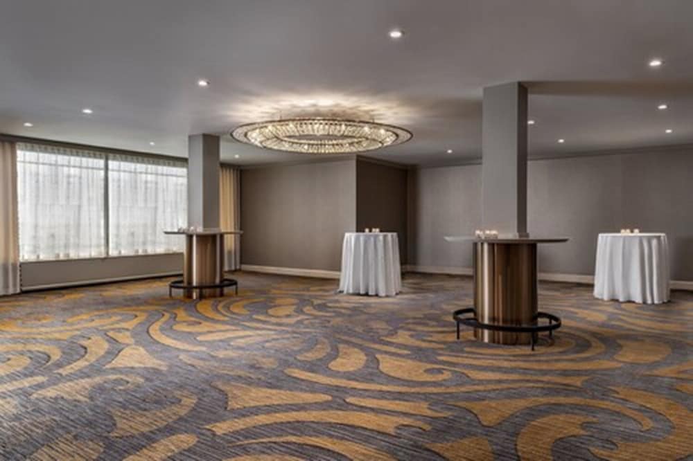 Фото The Omni King Edward Hotel