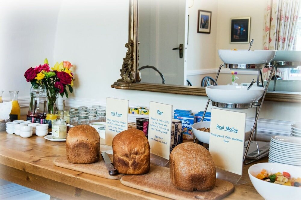 Фото St Raphael Guest House