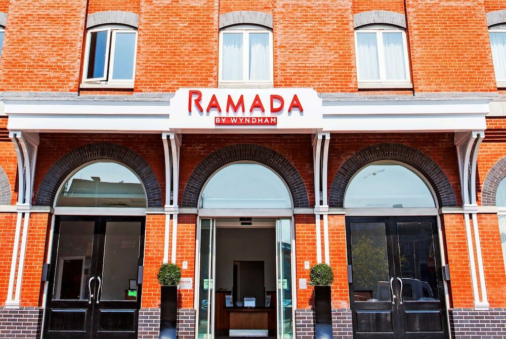 Фото Ramada by Wyndham Belfast City Centre