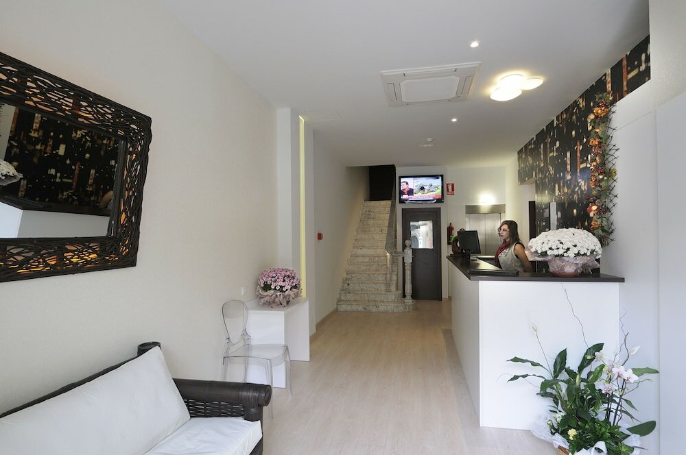 Фото Hostemplo Sagrada Familia