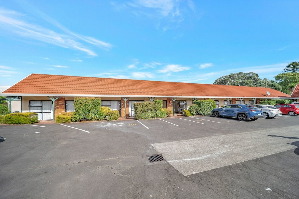 Фото Tudor Court Motor Lodge