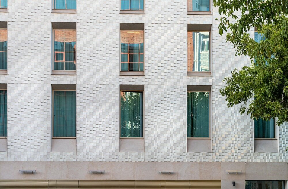 Фото Holiday Inn Express Lisbon Plaza Saldanha