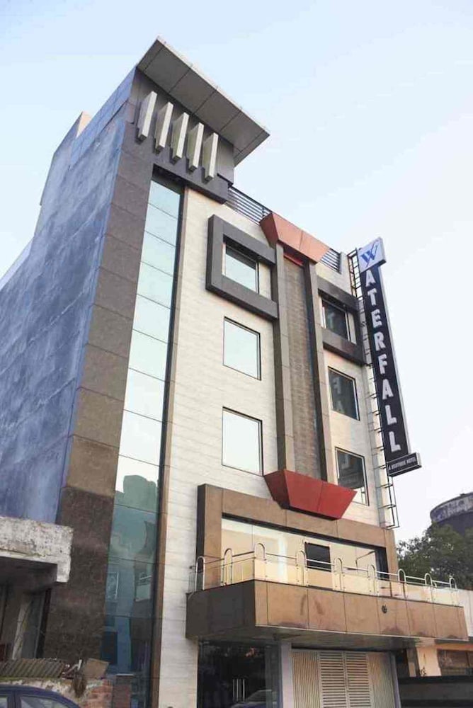 Фото Hotel Waterfall