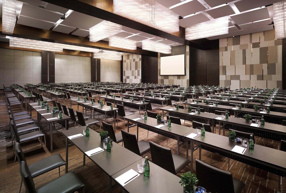 Фото New World Makati Hotel