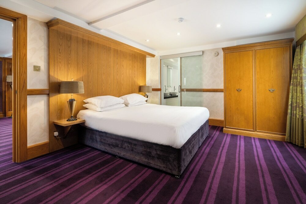 Фото The Lensbury Resort