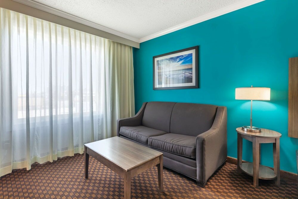 Фото Best Western Ocean City Hotel & Suites
