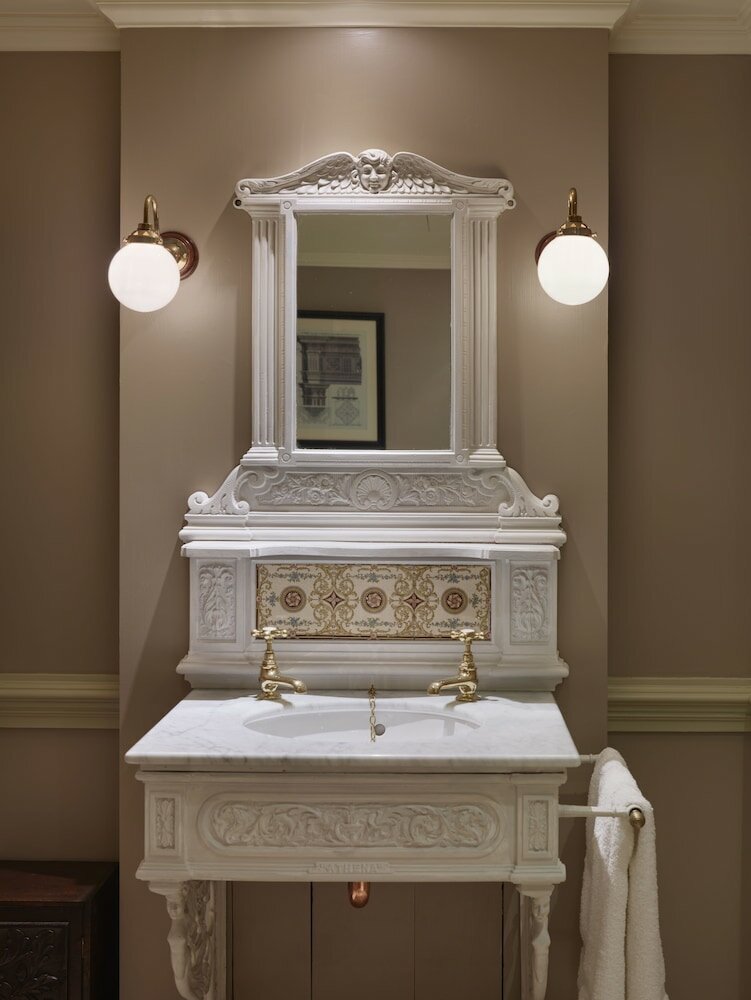 Фото Batty Langley's