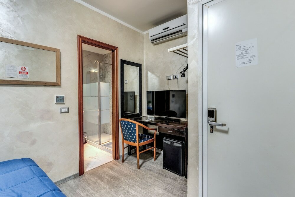 Фото Family House