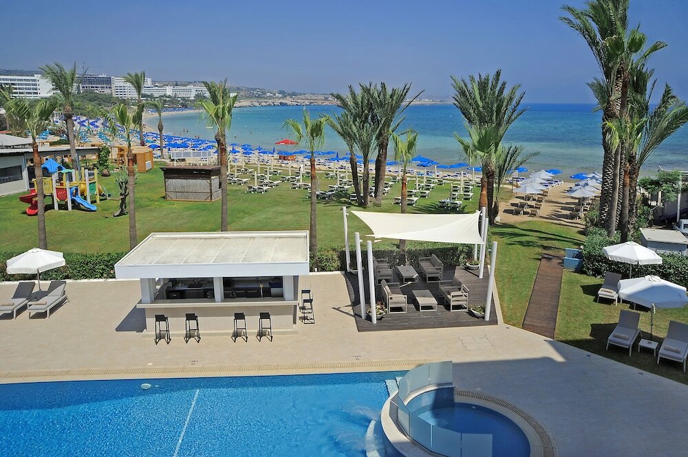 Фото Okeanos Beach Boutique Hotel