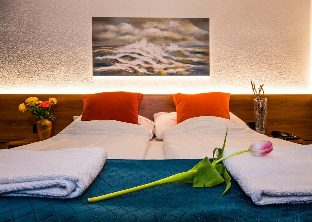 Фото Hotel Merkur Interlaken