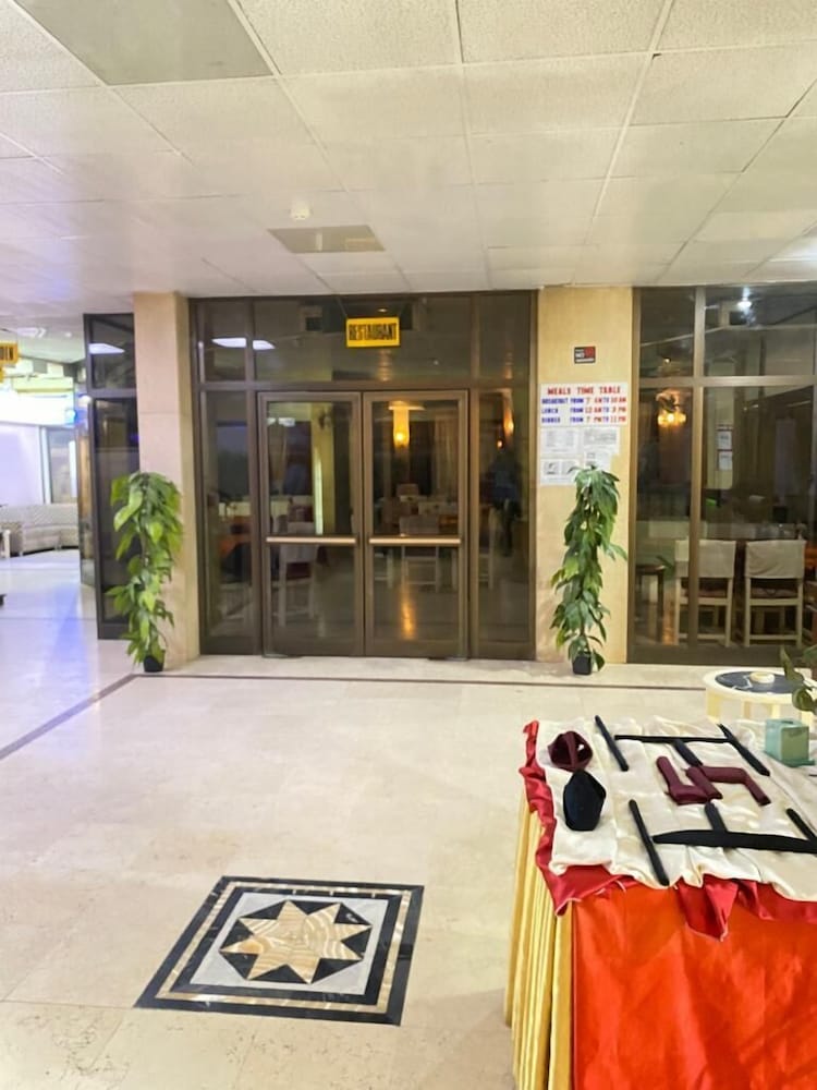 Фото Shady Hotel