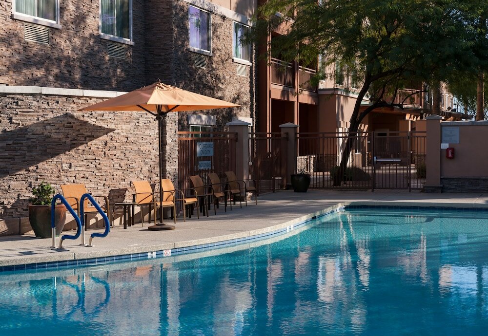 Фото Courtyard by Marriott Phoenix West/Avondale