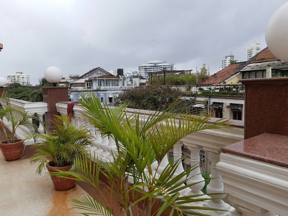 Фото Garden Hotel