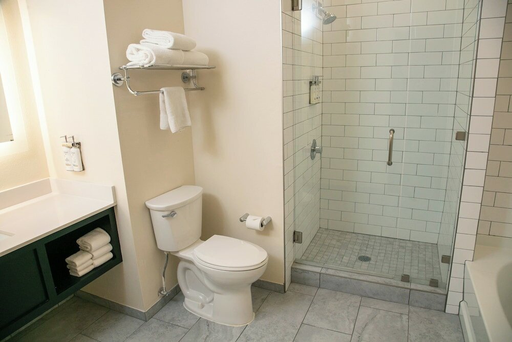 Фото Holiday Inn New Orleans West Bank Tower, an Ihg Hotel