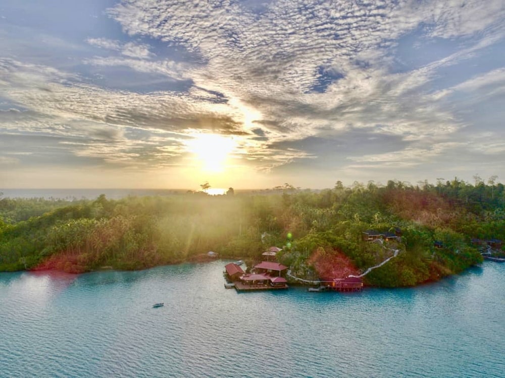 Фото Noah Maratua Resort