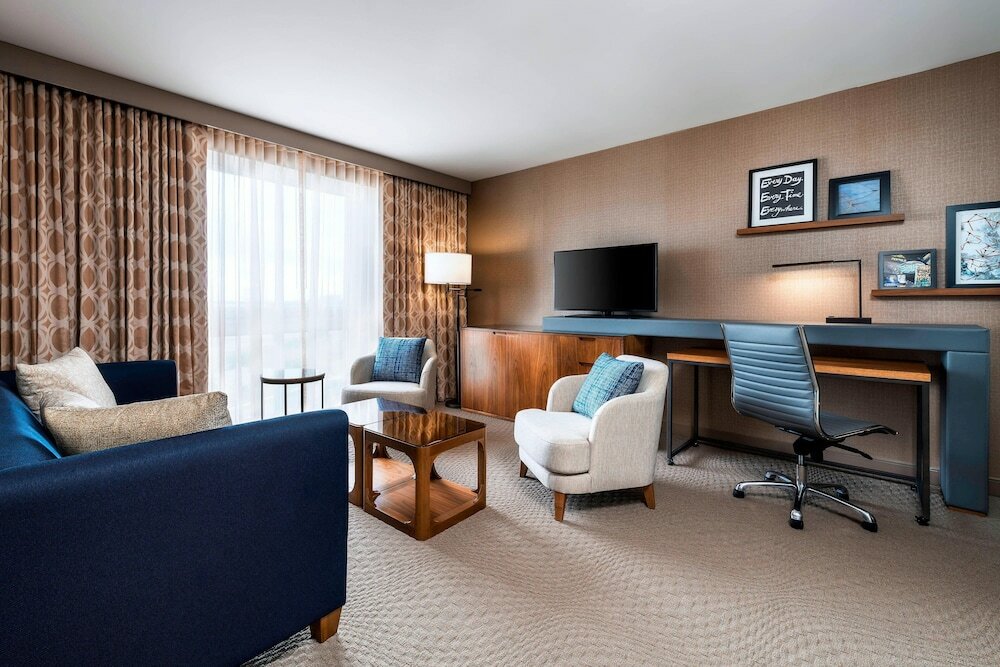 Фото Sheraton Toronto Airport Hotel & Conference Centre
