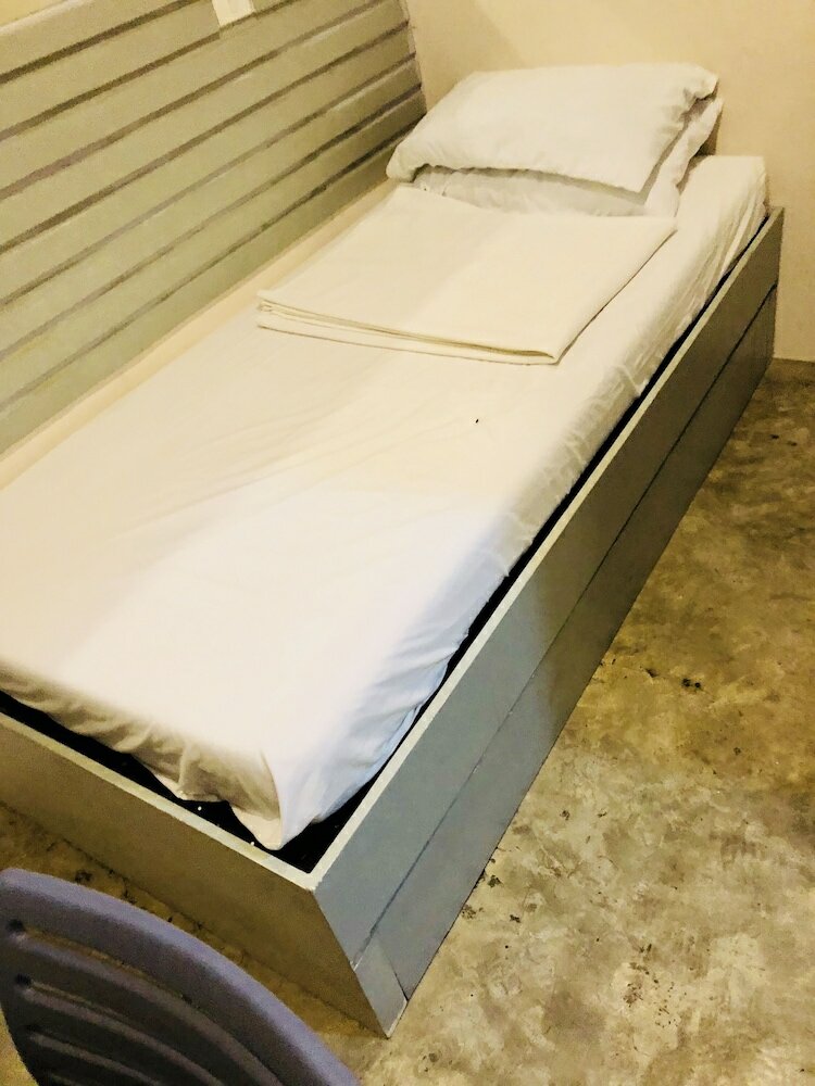 Фото Hometown Hotel Bacolod - Lacson