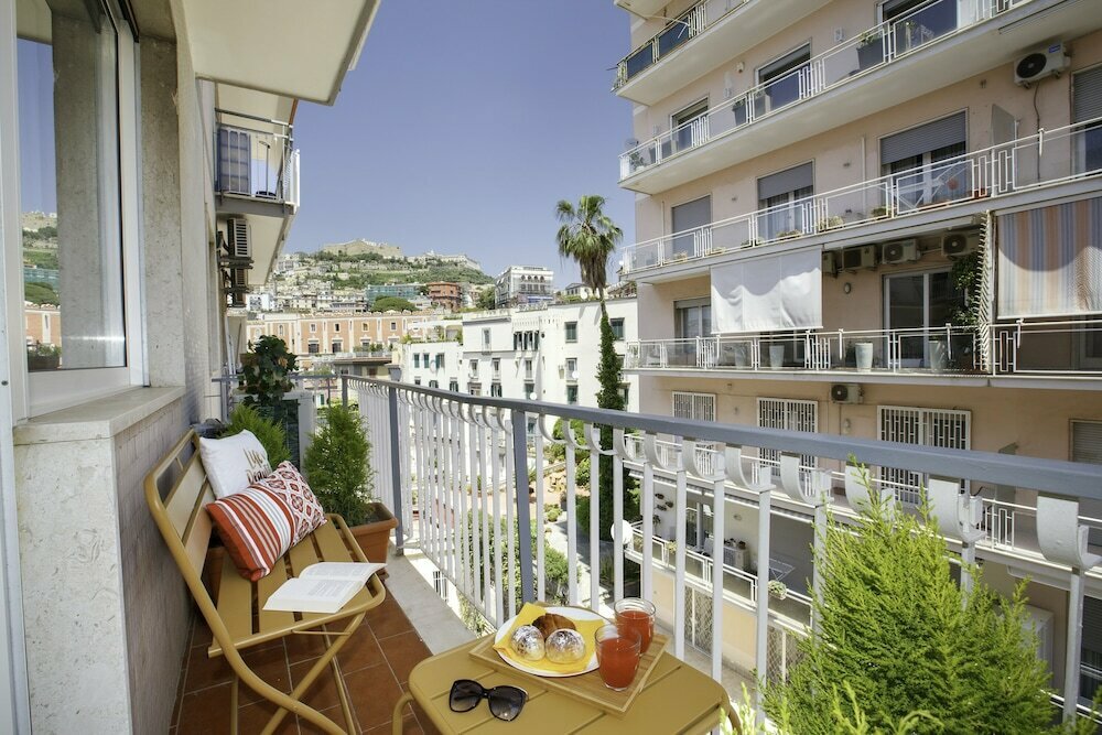 Hotel Well Suites - Piazza dei Martiri, Naples, photo