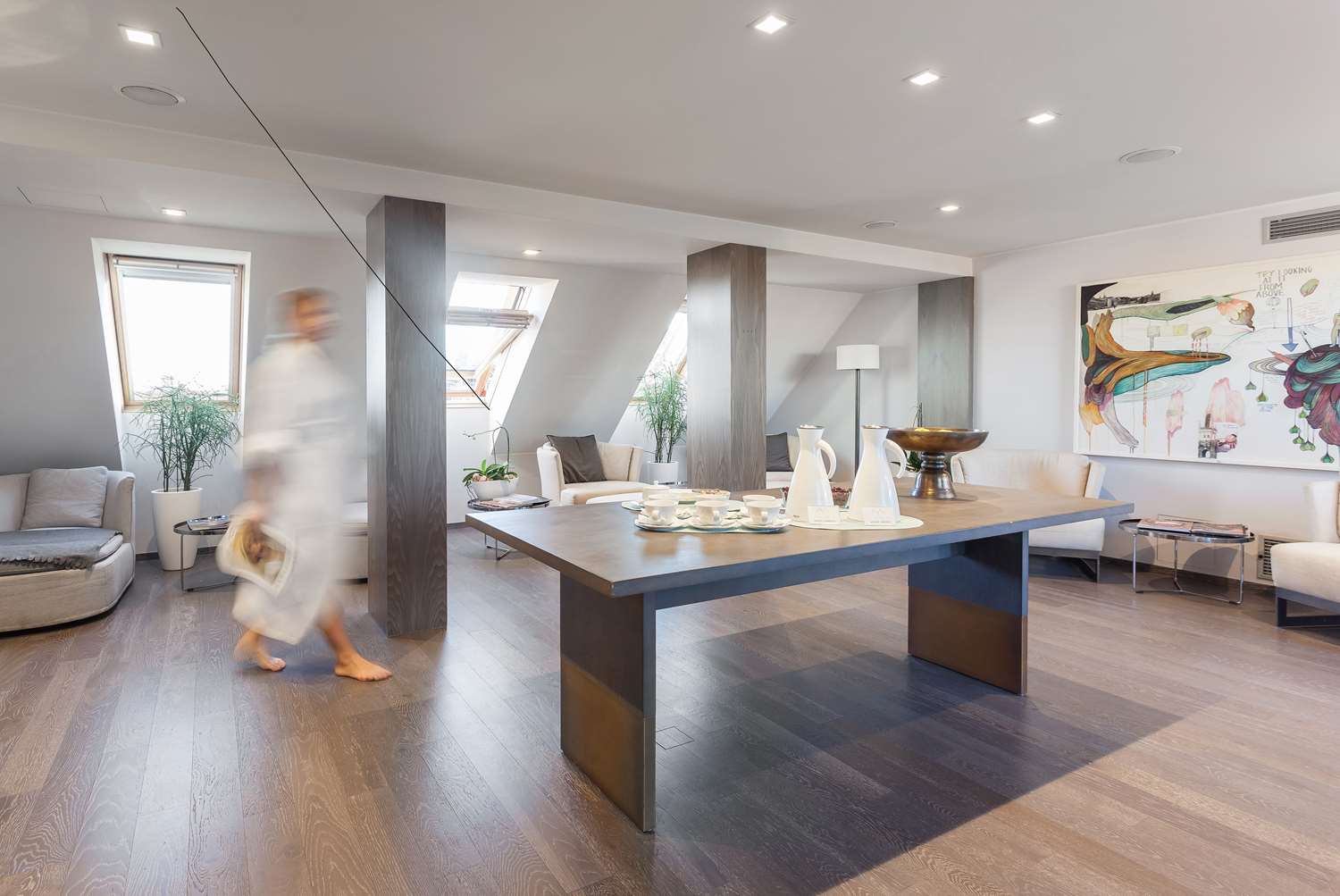 Фото The Emblem Hotel