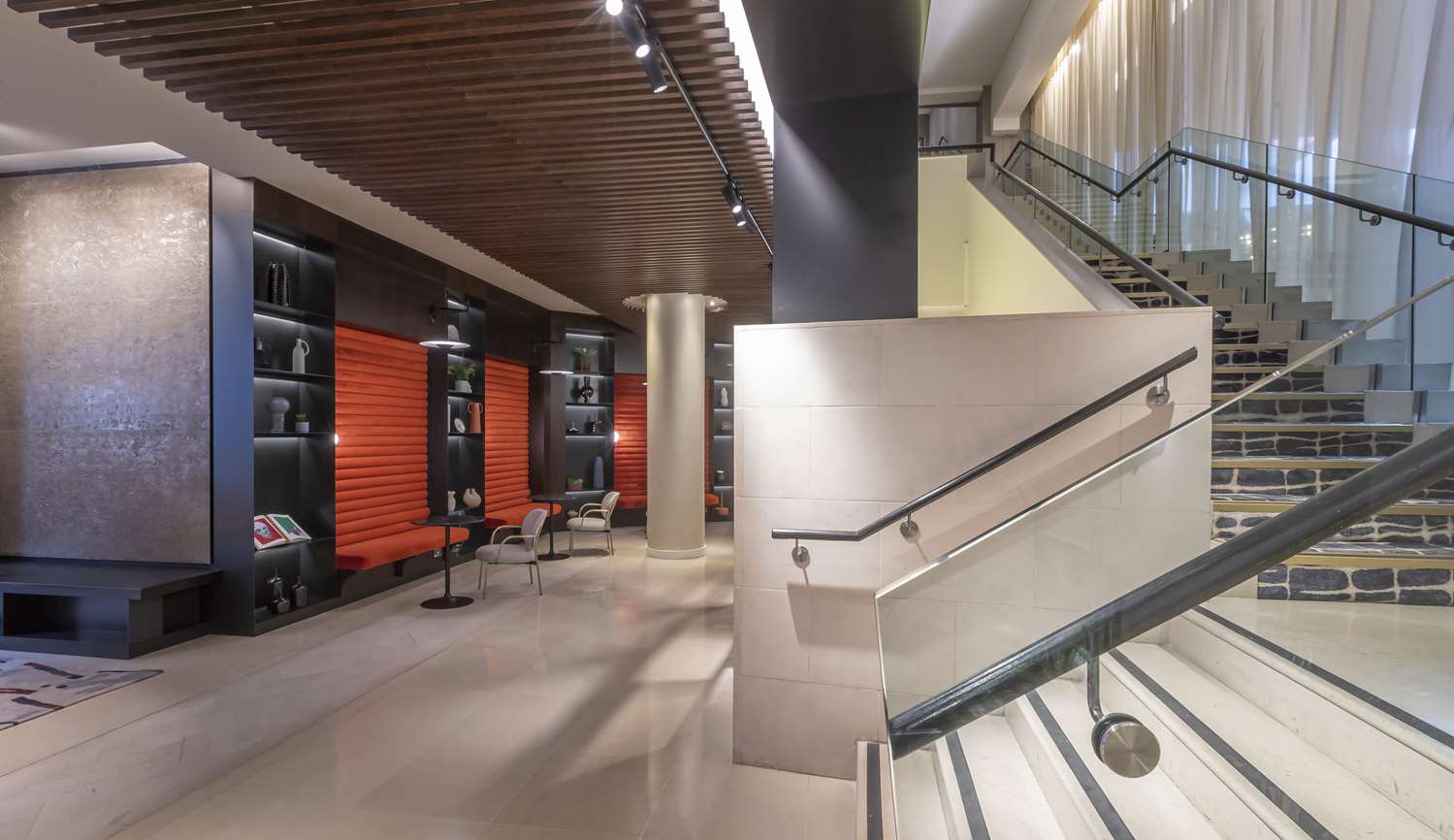 Фото The Morrison Dublin, Curio Collection by Hilton