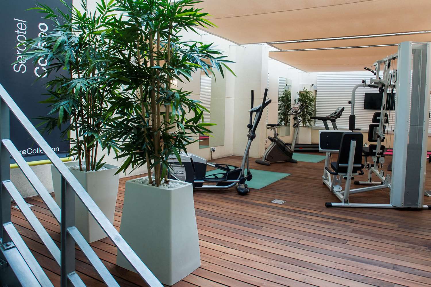 Фото Hotel Sercotel Coliseo