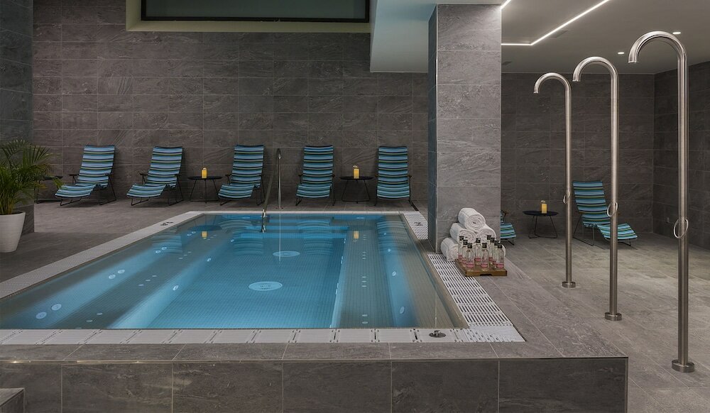 Фото Отель Axel San Sebastián - Adults Only