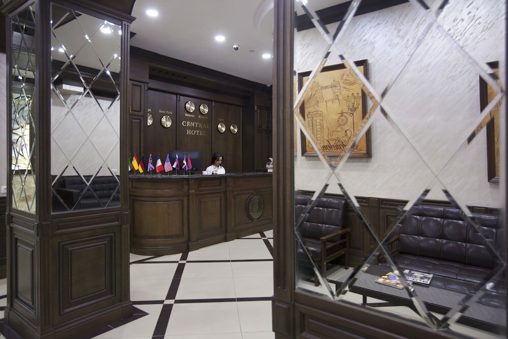 Фото Central Hotel Yerevan