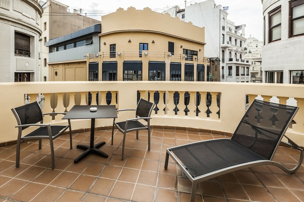 Фото Catalonia Excelsior Hotel