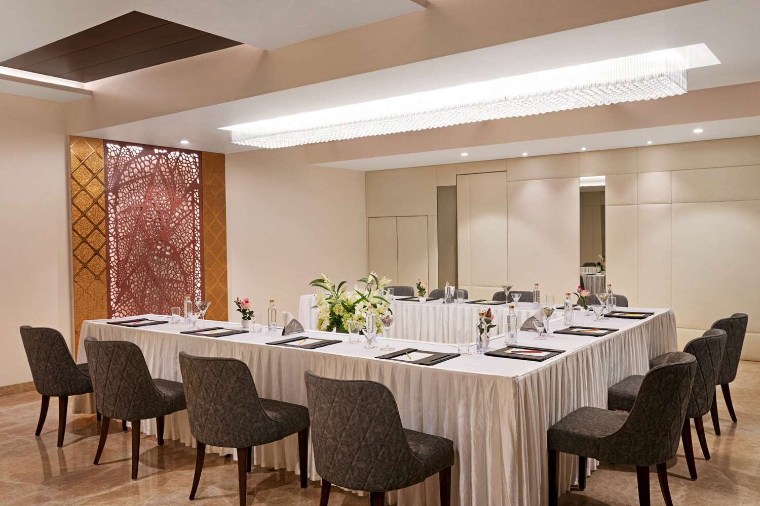 Фото Ramada by Wyndham Aligarh Gt Road