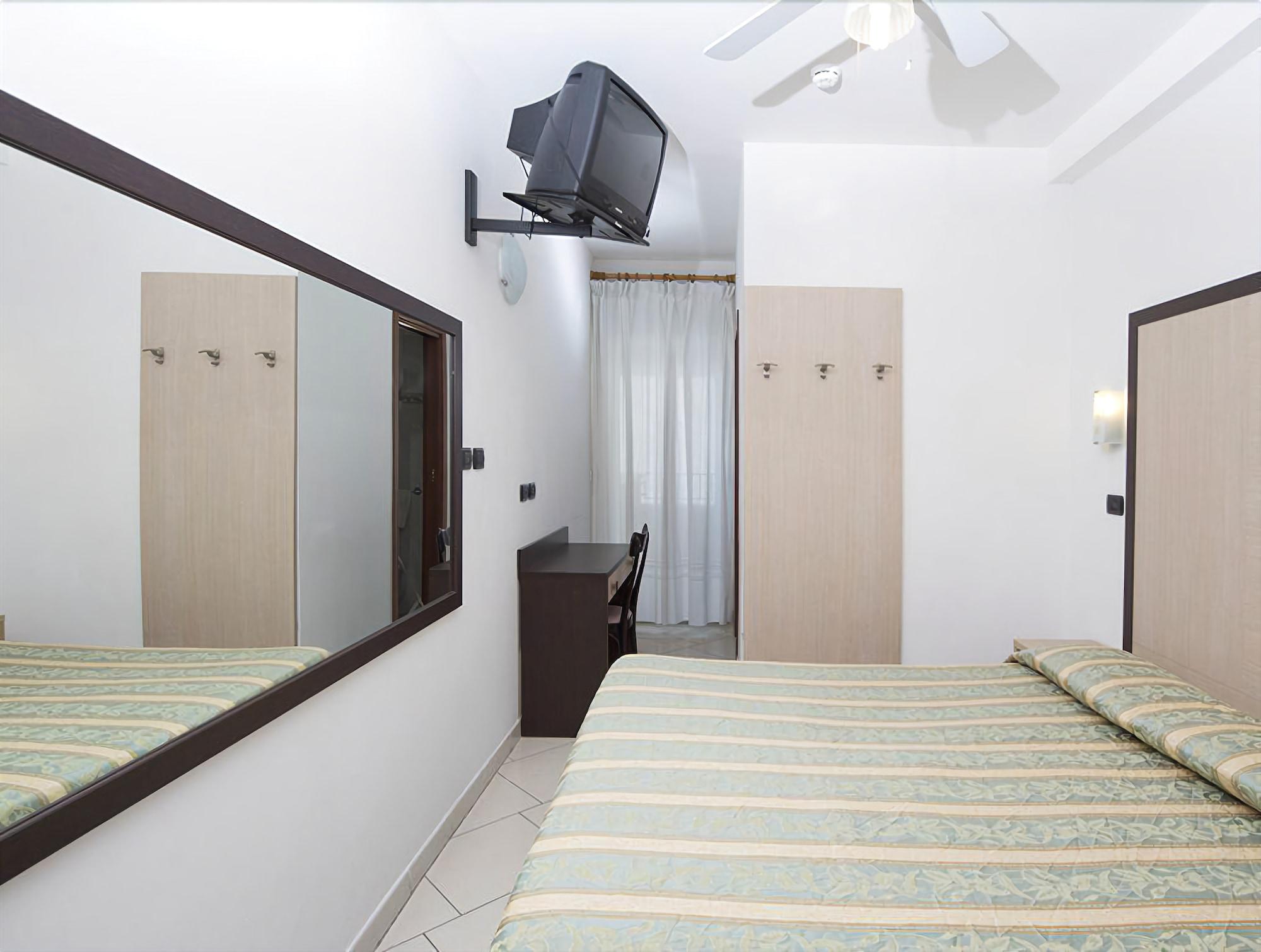 Фото Hotel Villa Linda