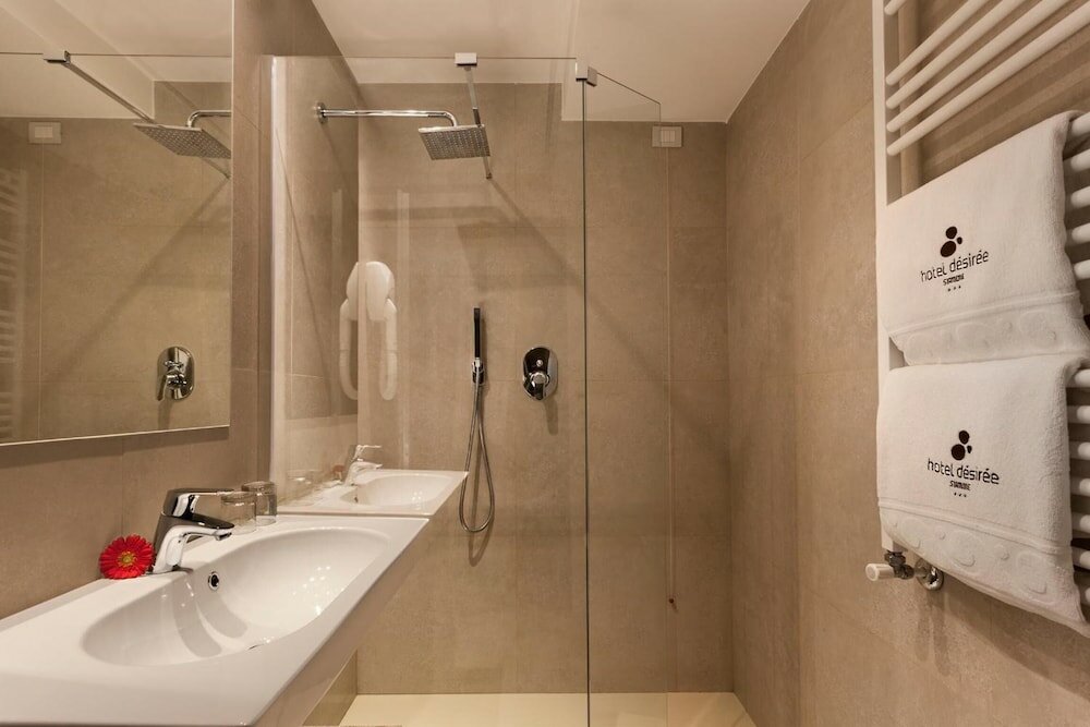 Фото Hotel Désirée