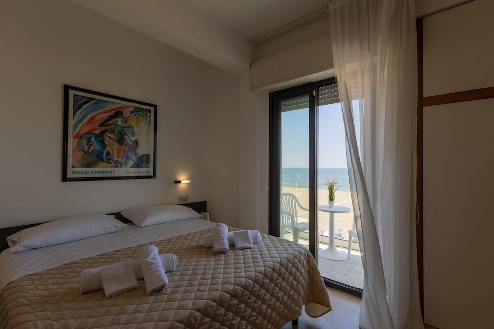 Фото Hotel Grand Meeting