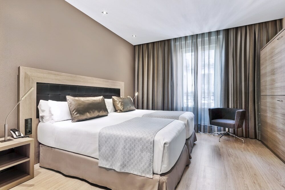 Фото Catalonia Plaza Mayor