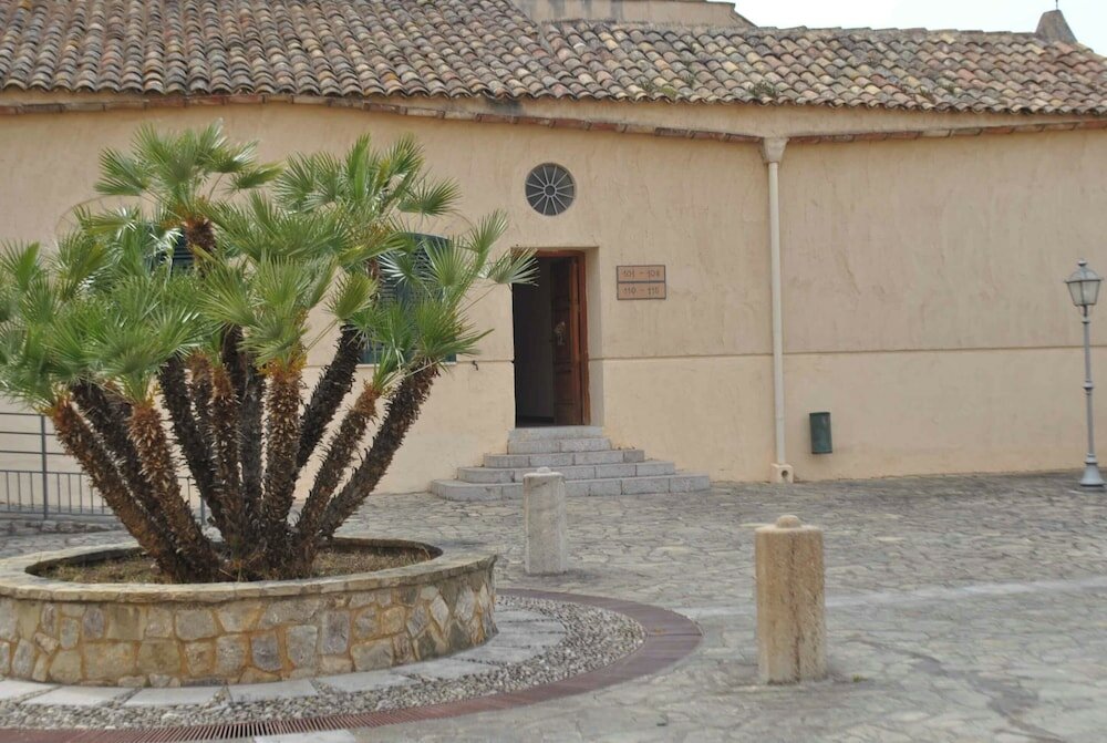 Фото Torre Artale Hotel