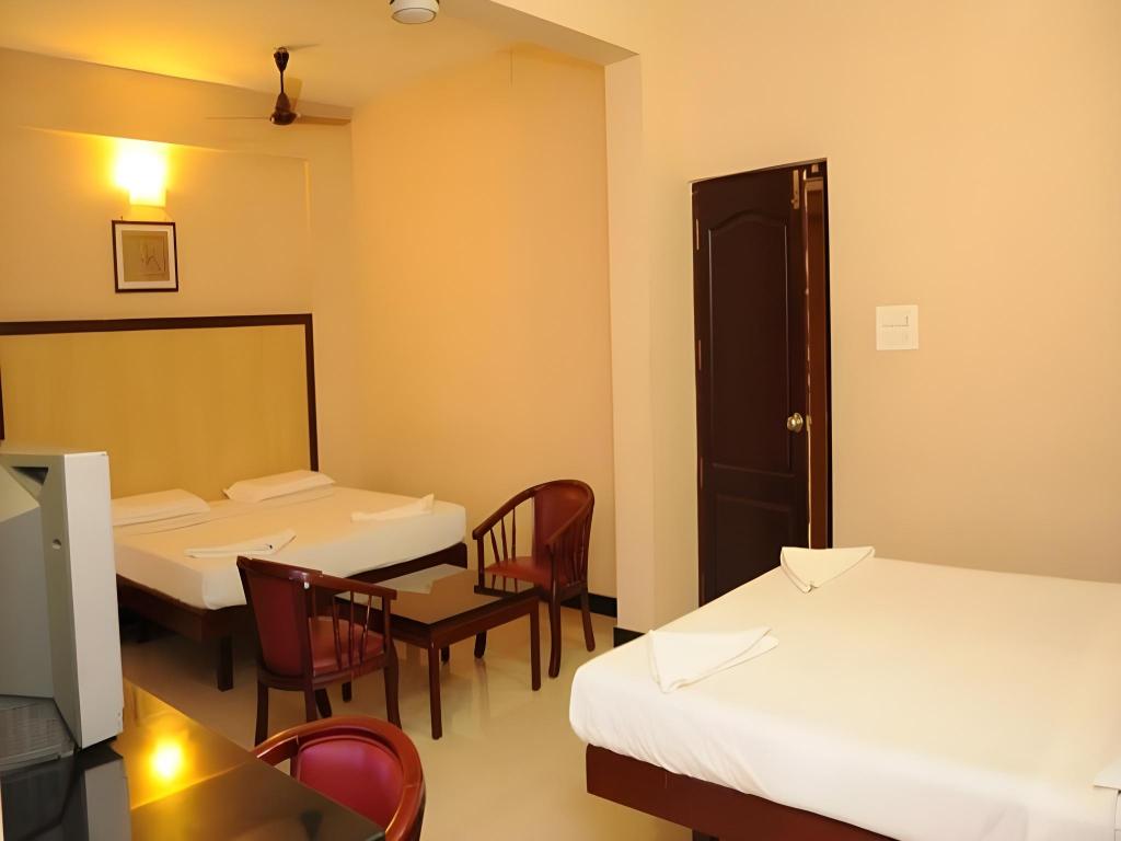 Фото Hotel Subham