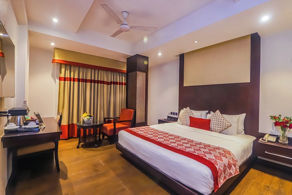 Фото Hotel Godwin Deluxe