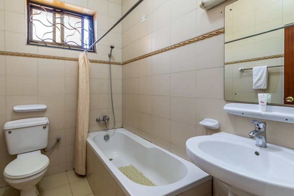 Фото Entebbe Travelle'rs Inn