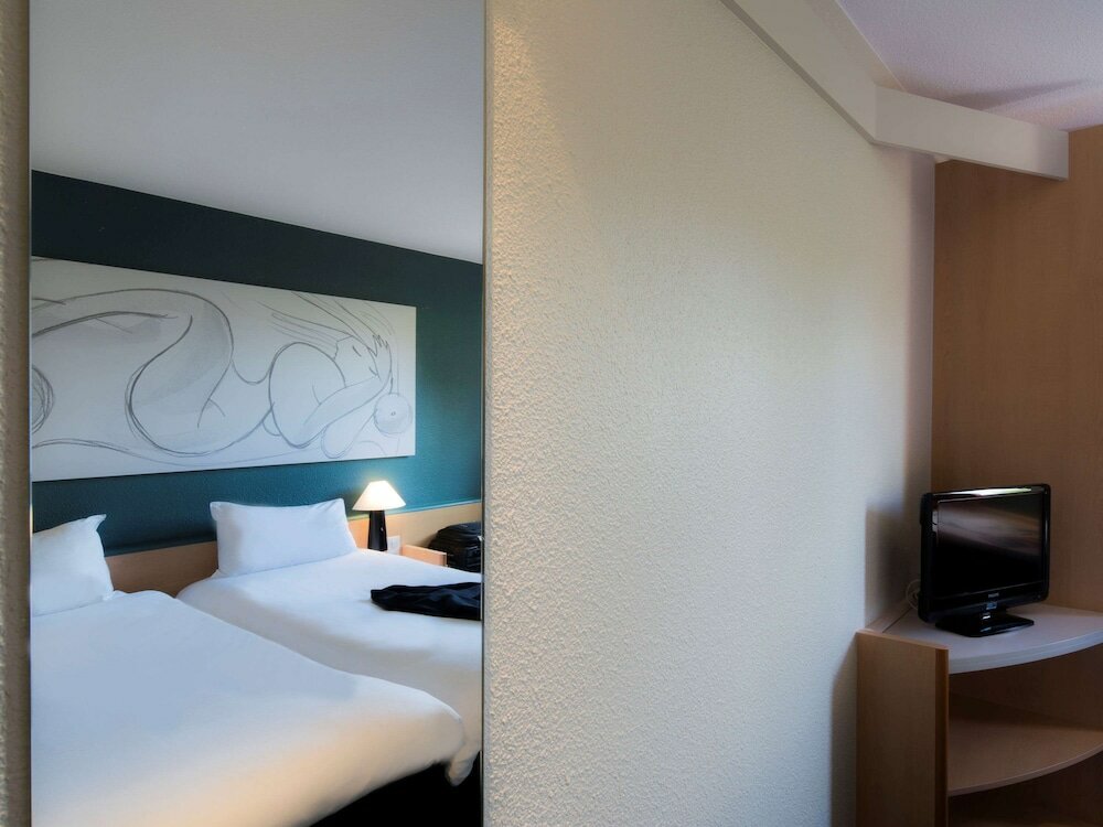 Фото B&B HOTEL Lille Roubaix Centre Grand-Place