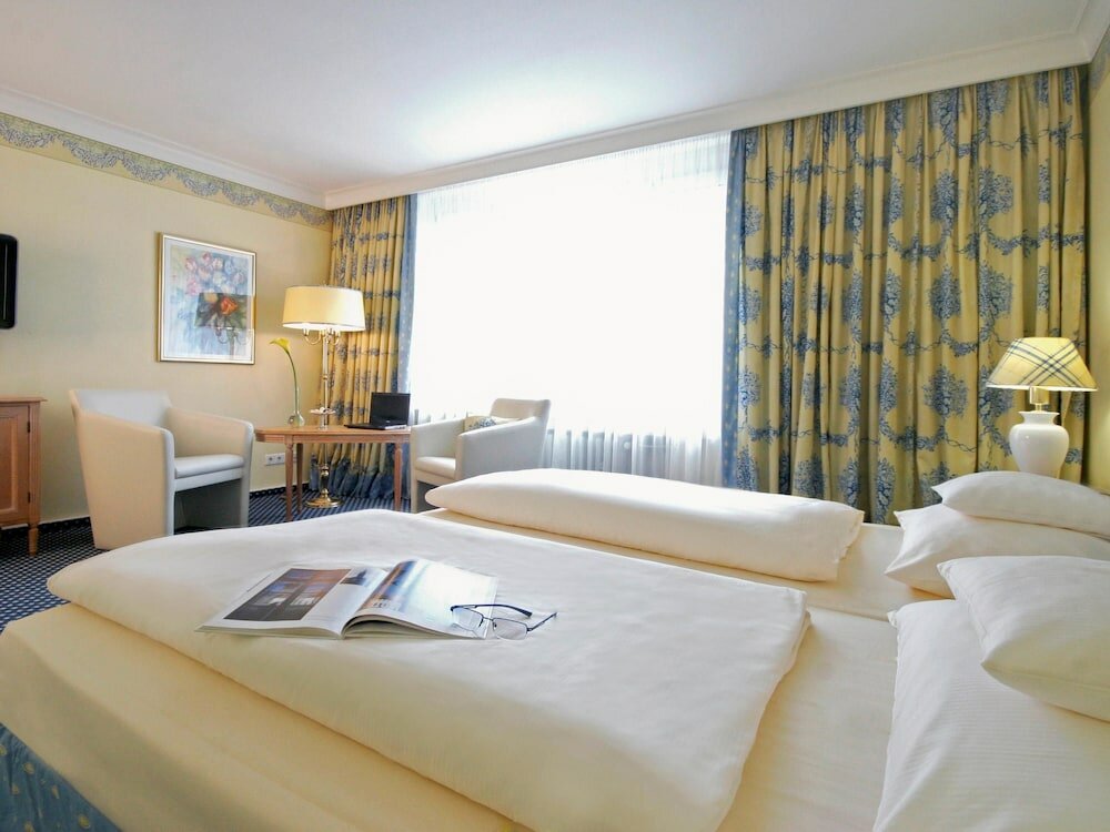 Фото Mercure Parkhotel Krefelder Hof