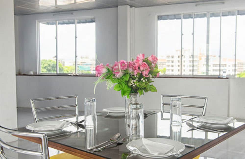 Фото Metro City Hotel