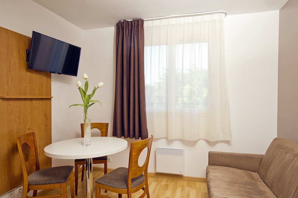 Фото Sejours & Affaires Creteil Le Magistere