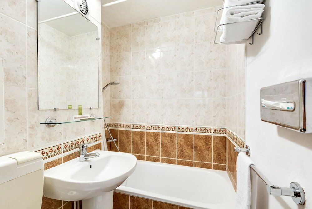 Фото La Dépendance