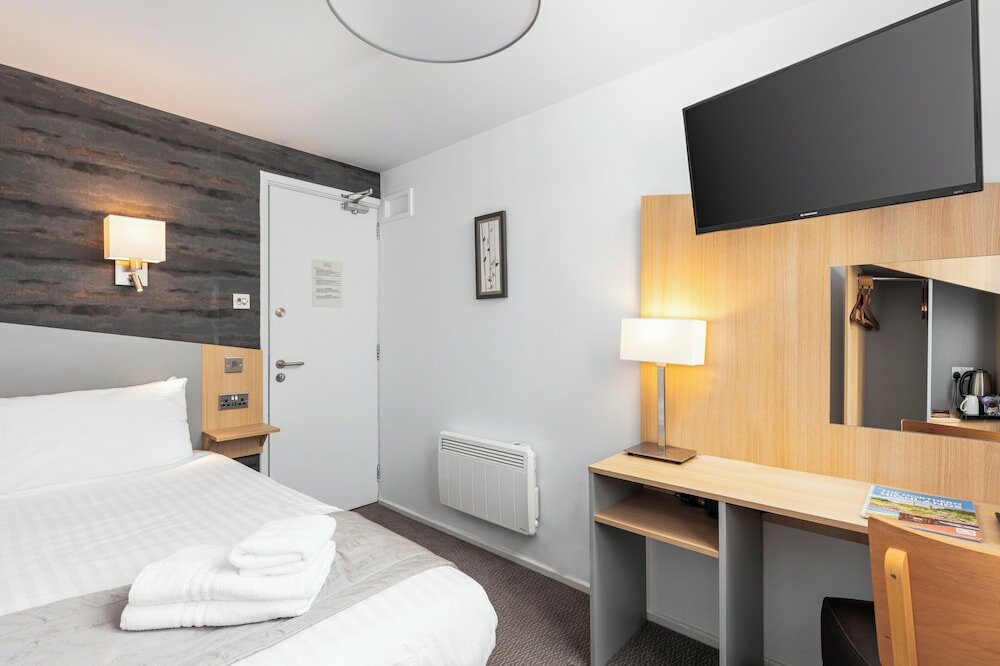 Фото Caledonian Hotel