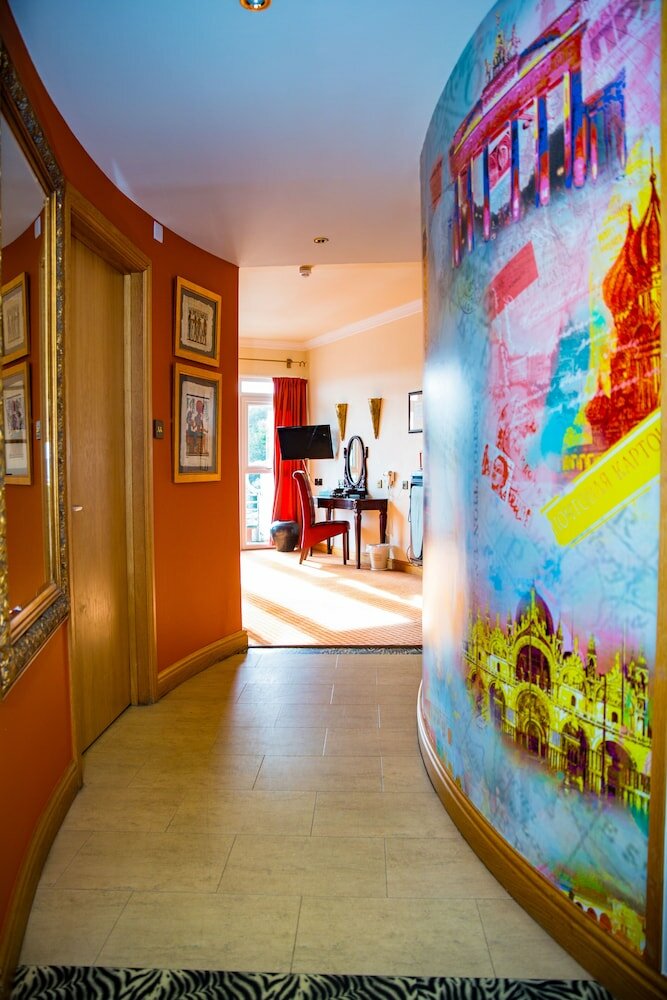 Фото Little Haven Hotel