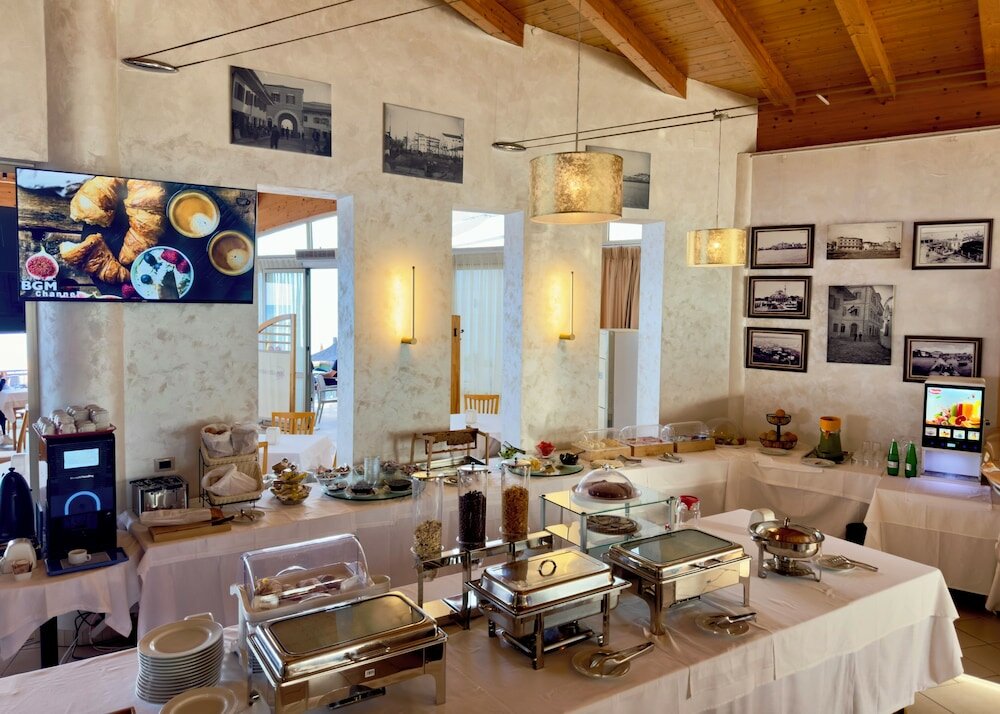 Фото Aragosta Hotel & Restaurant