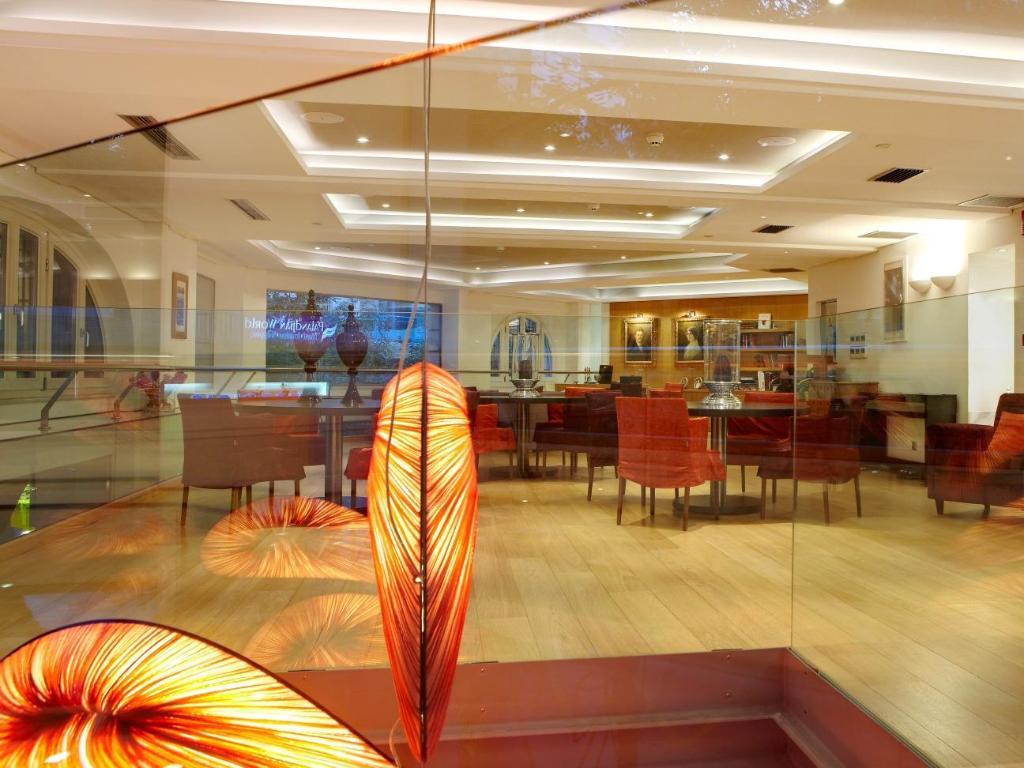 Фото Excelsior Hotel